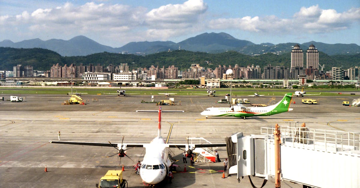 Key Factors to Compare When Choosing a Car Rental Company